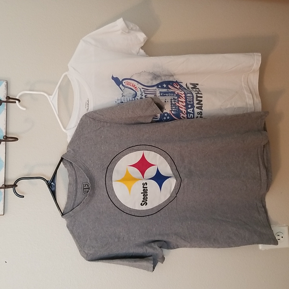 2 Boys/teen small tees